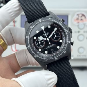 Tudor Pelagos FXD Super Clone Watch | Premium Luxury Replica 1139887429 - side view | Pelagos FXD